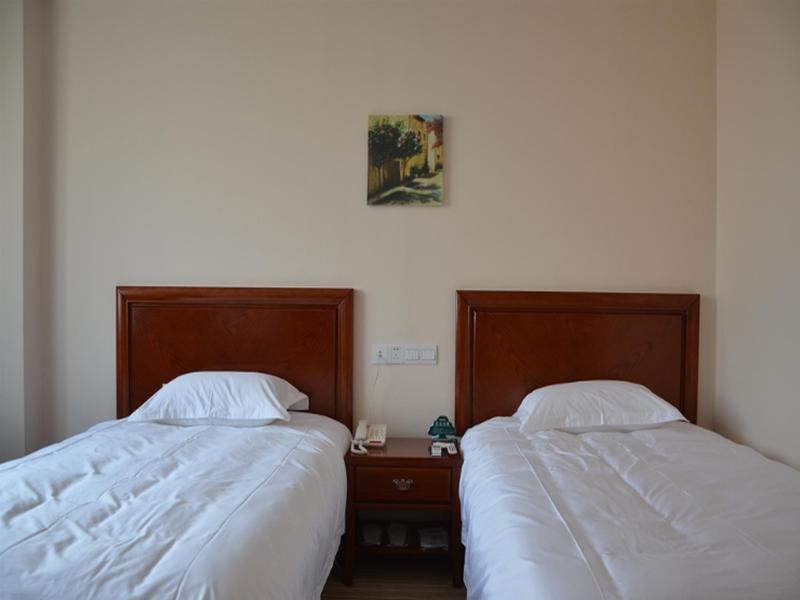 Greentree Alliance Shandong Qingdao Huangdao Zhangyanshan Road Zhongyang Hotel 외부 사진